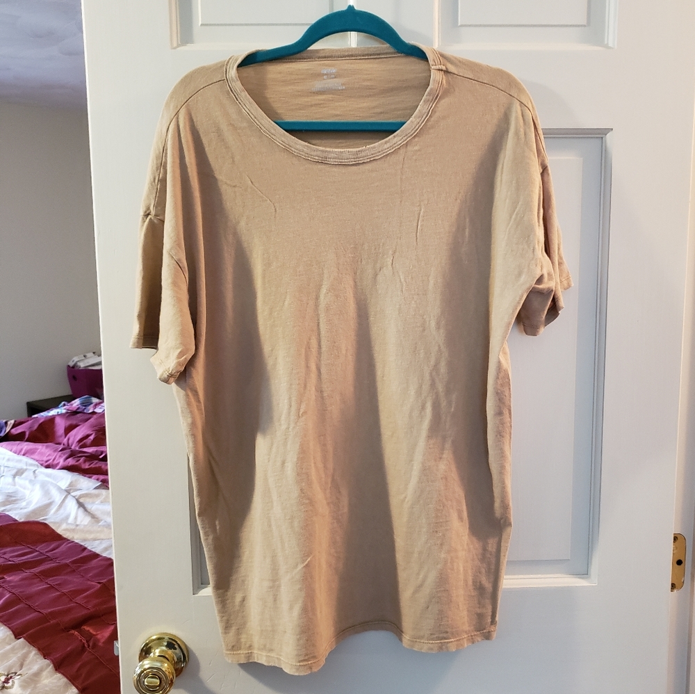 Aerie Distressed Oversized Boyfriend T-Shirt size M